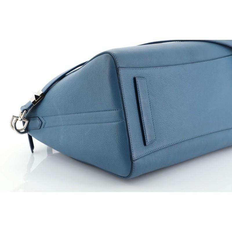 Givenchy Antigona Bag Leather Medium  1