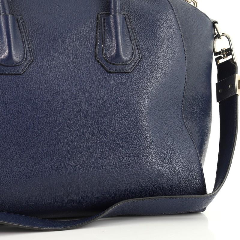 Givenchy Antigona Bag Leather Medium In Good Condition In NY, NY