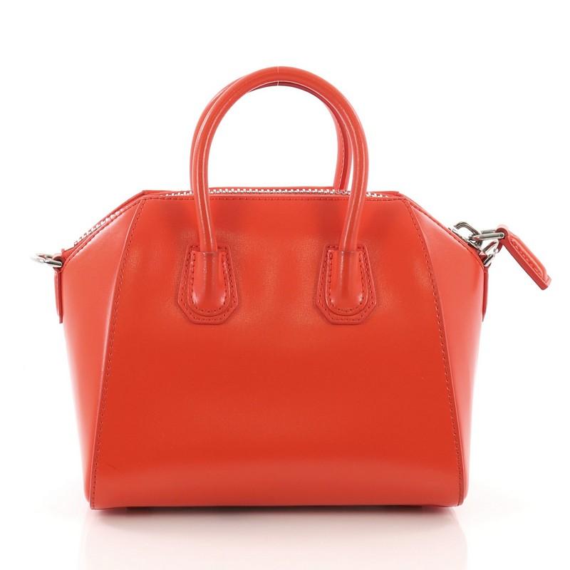 Givenchy Antigona Bag Leather Mini In Good Condition In NY, NY