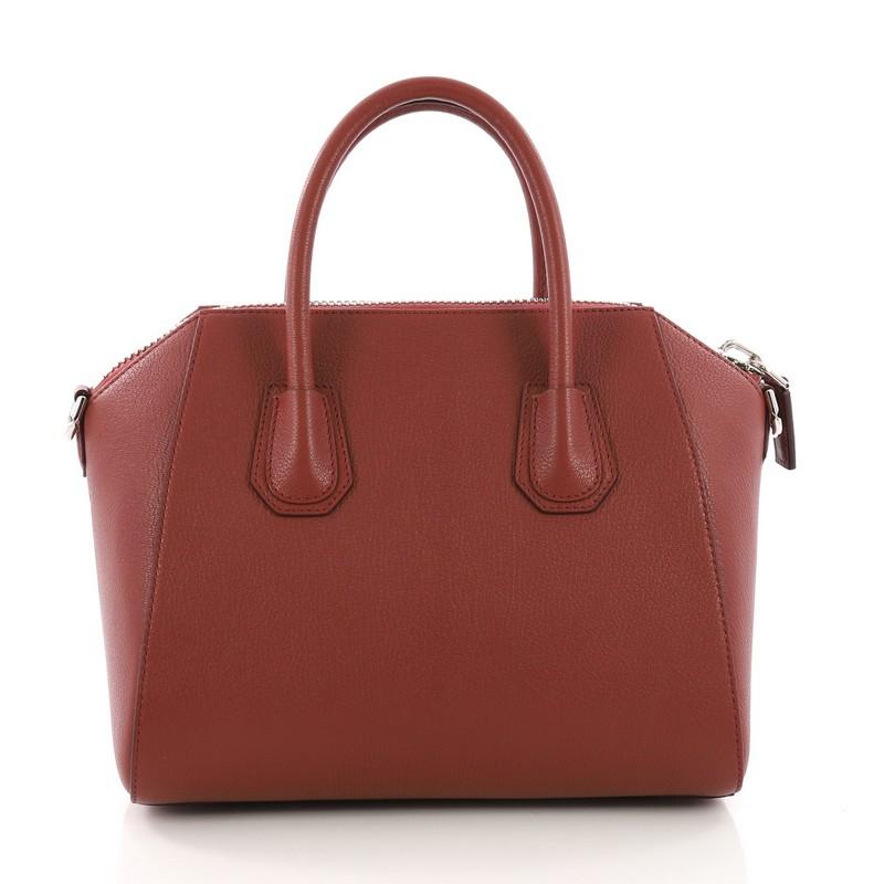 Givenchy Antigona Bag Leather Small In Excellent Condition In NY, NY
