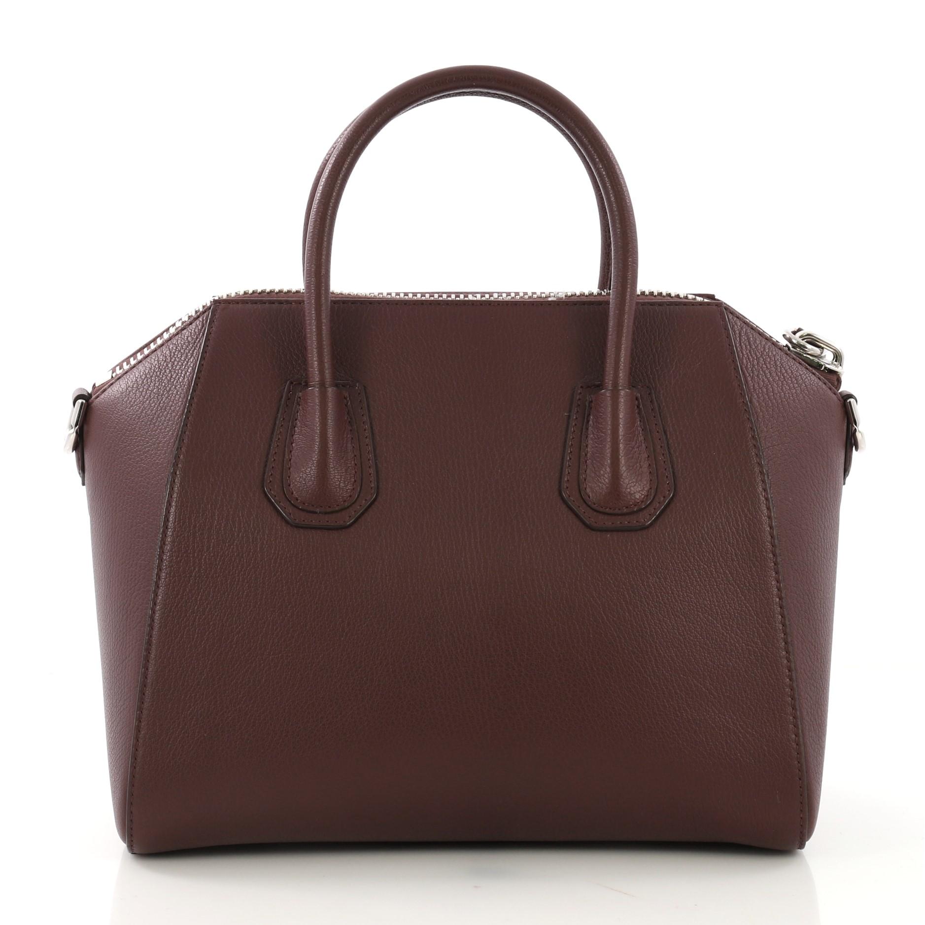 Givenchy Antigona Bag Leather Small In Good Condition In NY, NY