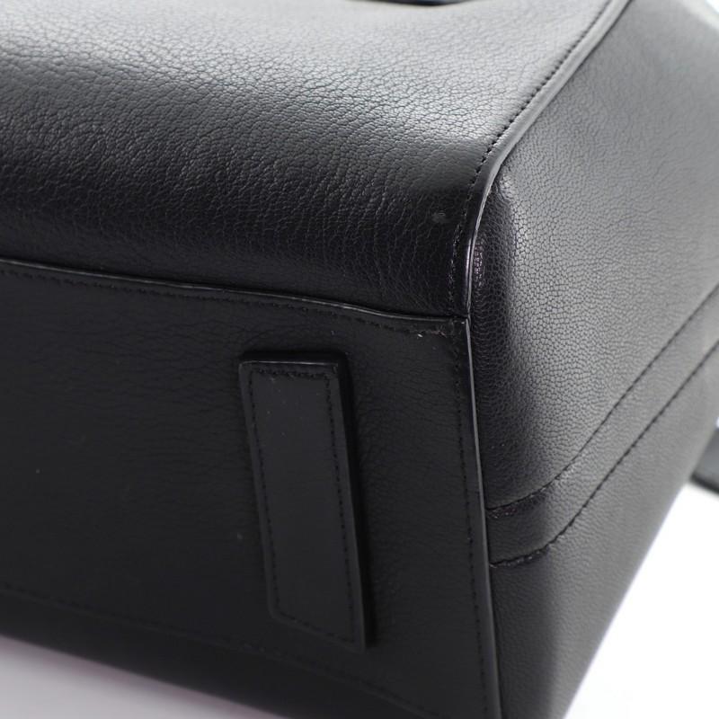 Givenchy Antigona Bag Leather Small  2
