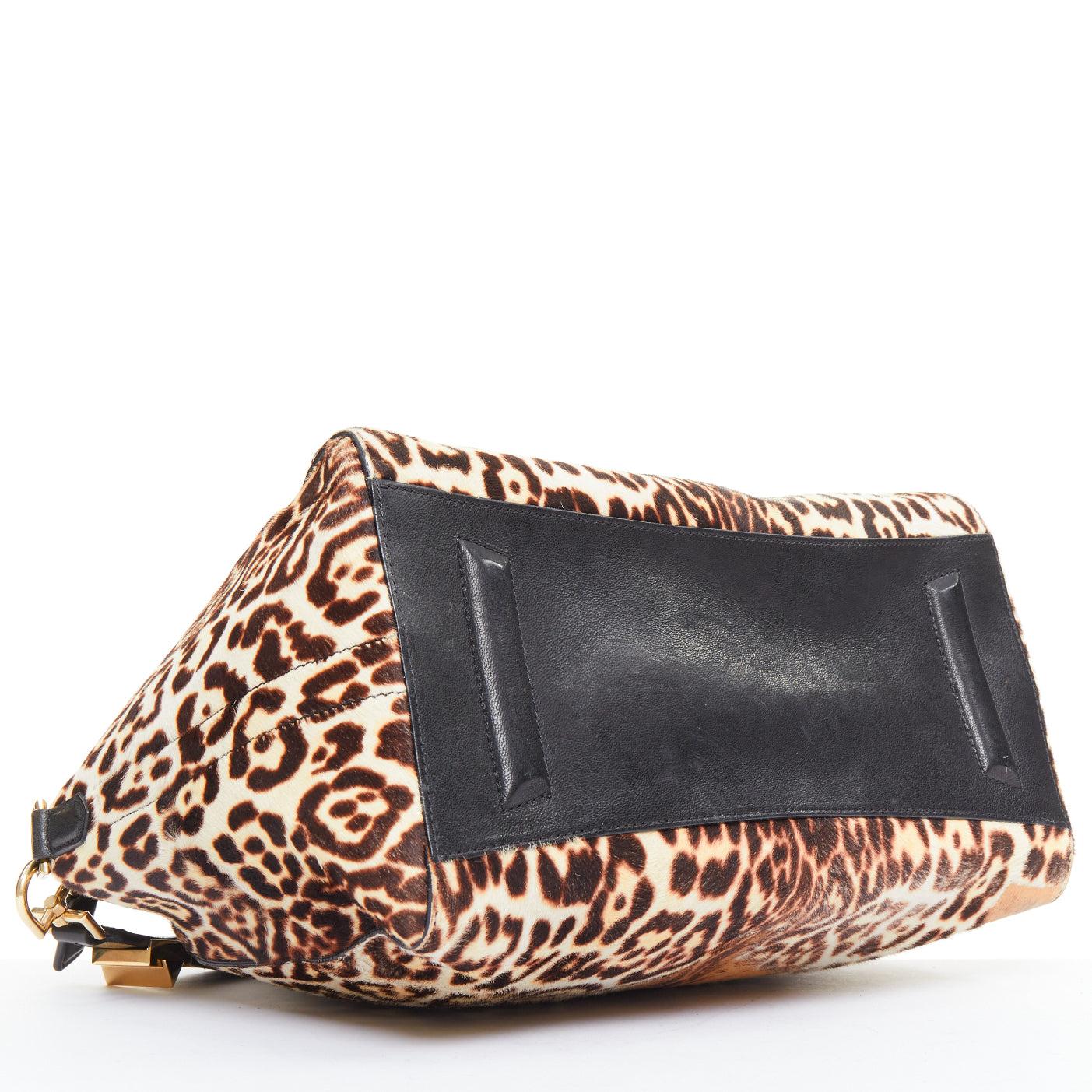 GIVENCHY Antigona brown leopard print calf skin silver logo top handle bag en vente 1