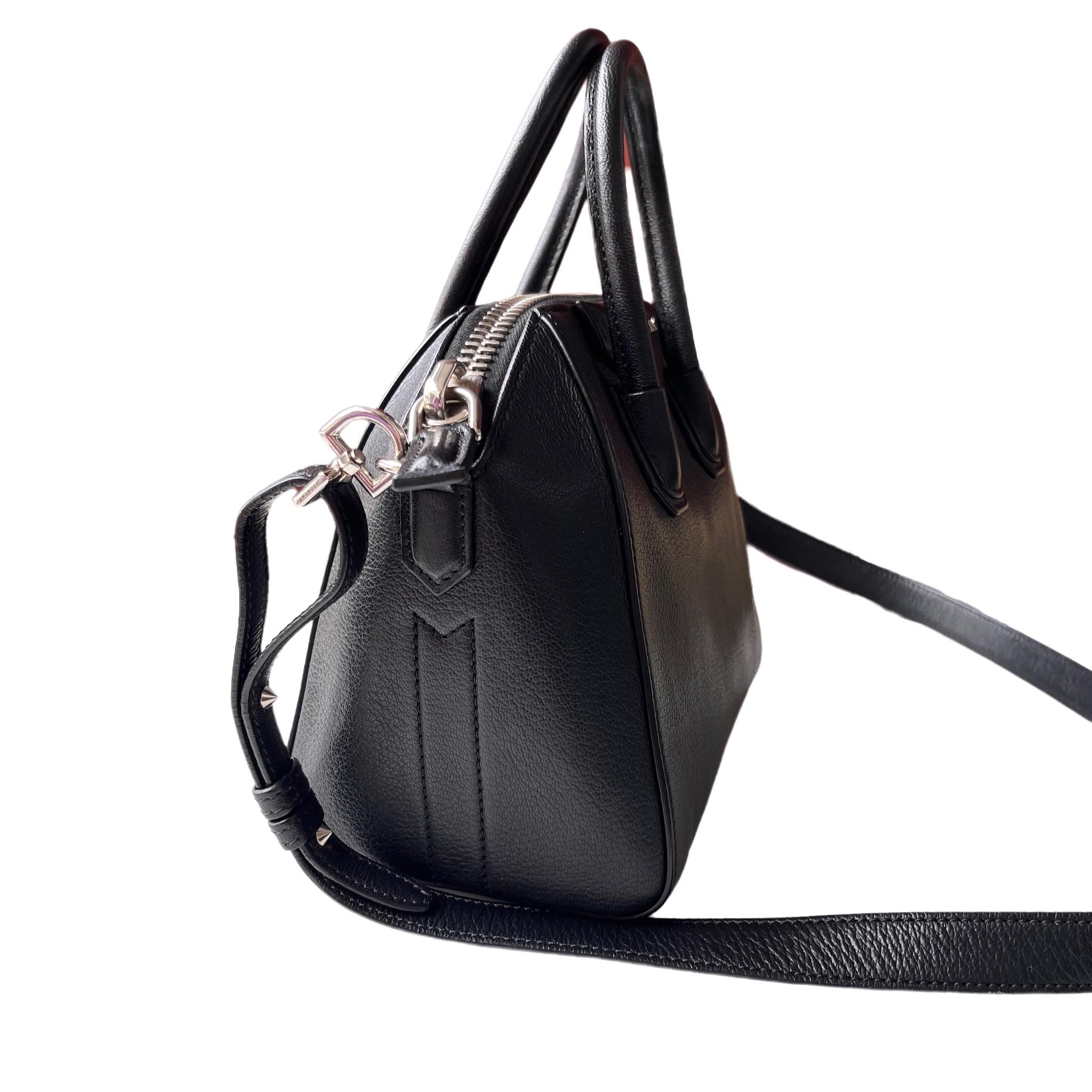 Women's Givenchy Antigona Mini Leather Top Handle bag For Sale