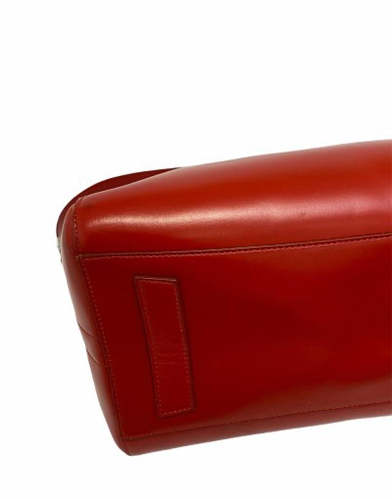 Givenchy Antigona Rossa Shoulder Bag in Leather with Silver Hardware For  Sale at 1stDibs