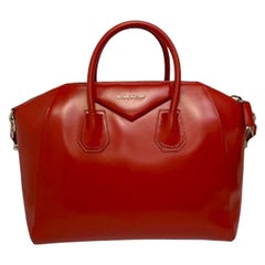 Used Givenchy Antigona Rossa Shoulder Bag in Leather with Silver Hardware