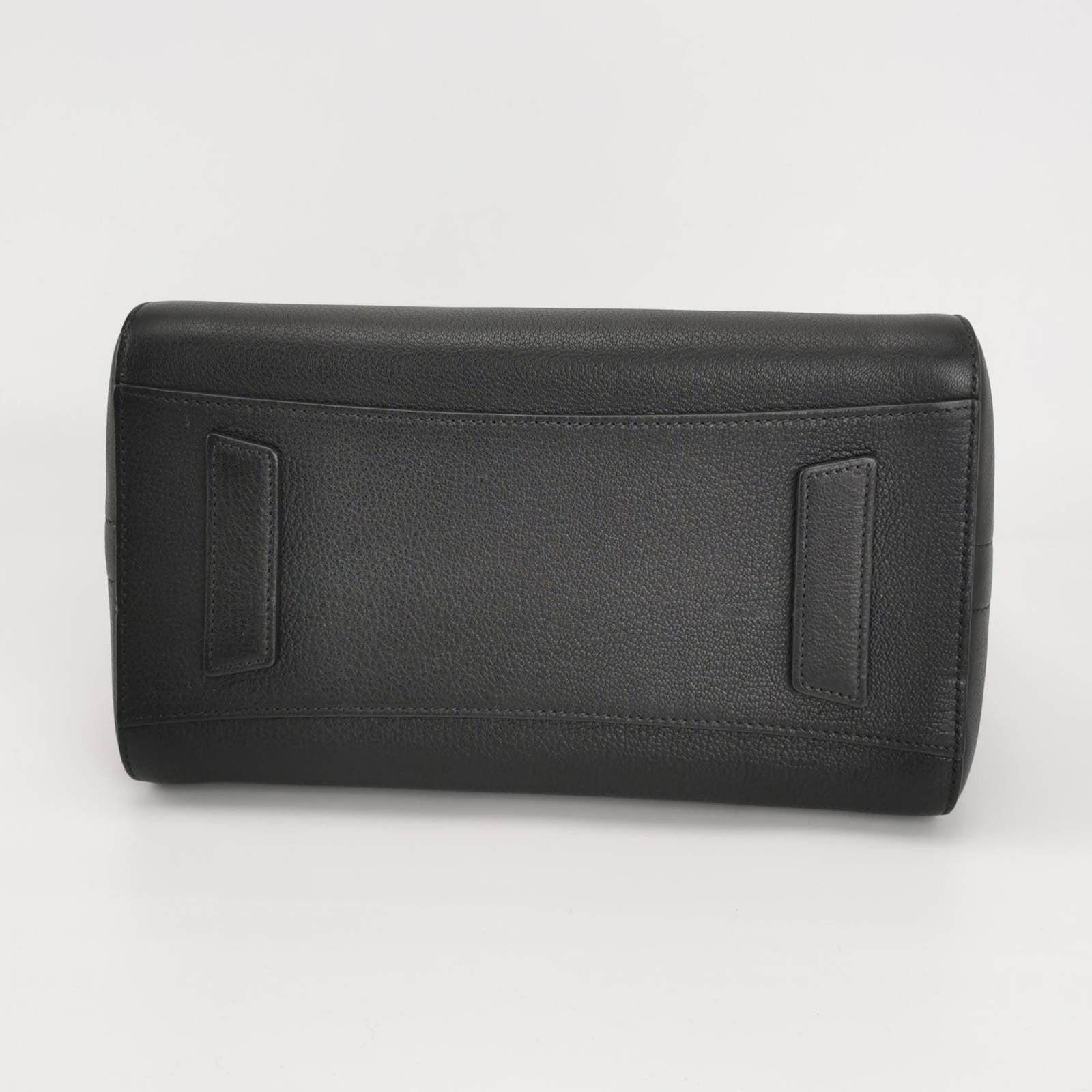 Givenchy Antigona Small Black Calfskin Leather Top Handle bag with Strap For Sale 1