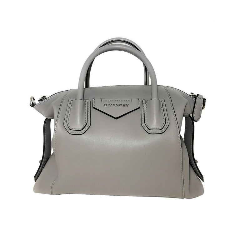 Givenchy Antigona Soft Bag Leather Medium For Sale at 1stDibs
