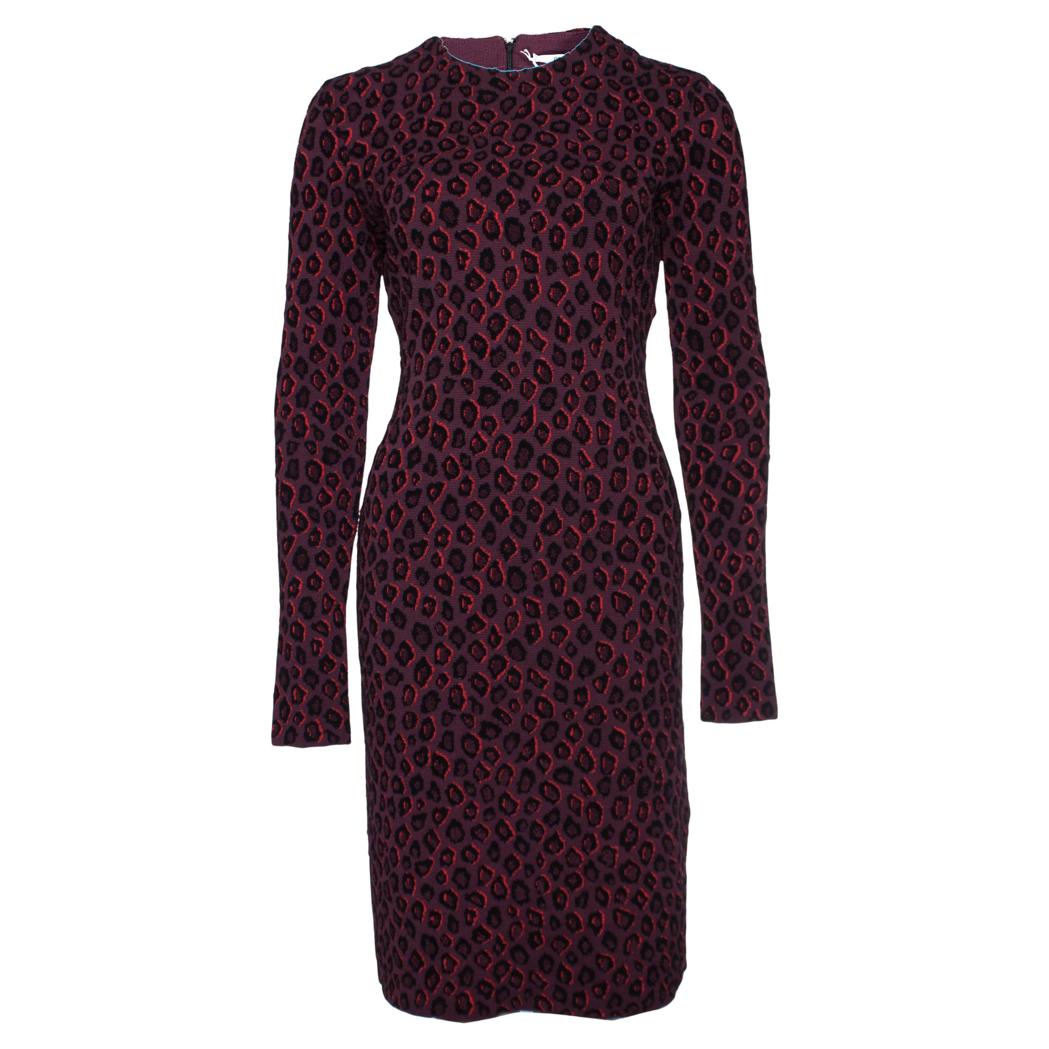 Givenchy, robe imprimée léopard de couleur aubergine. en vente