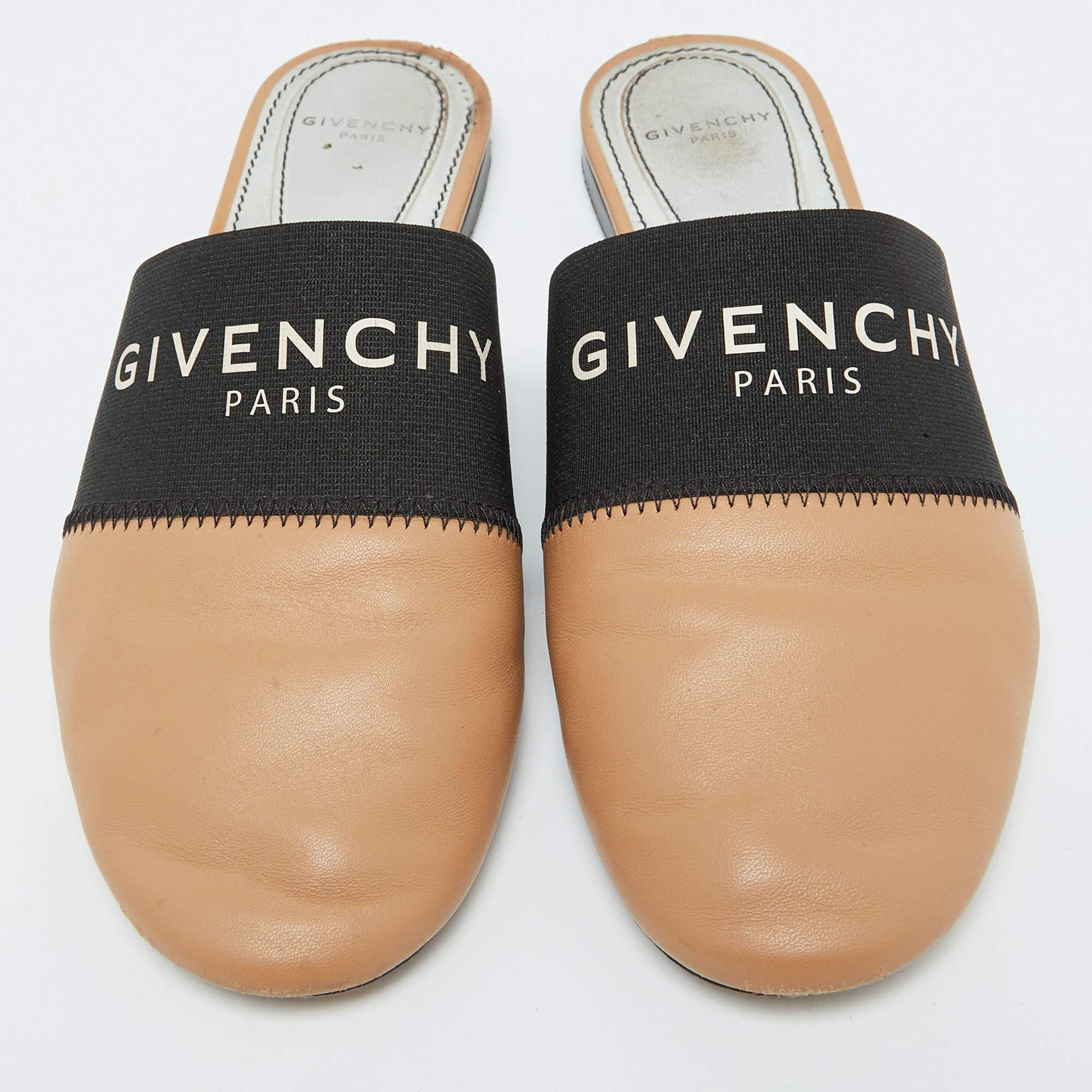 Givenchy Beige/Black Leather Logo Elastic Flat Mules Size 35 In Fair Condition In Dubai, Al Qouz 2