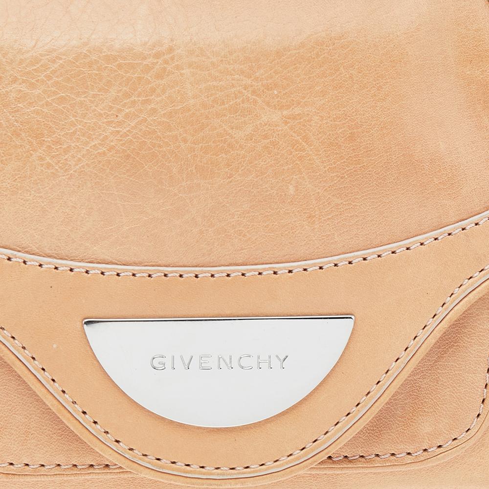 Givenchy Beige Leather Shoulder Bag For Sale 3