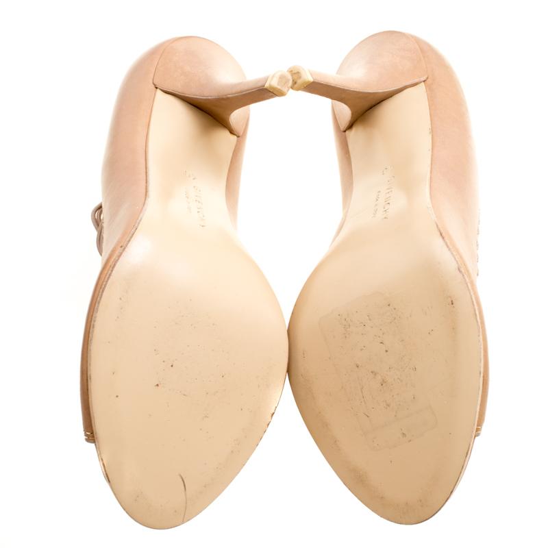 Givenchy Beige Leather Strappy Peep Toe Booties Size 40 In Good Condition In Dubai, Al Qouz 2