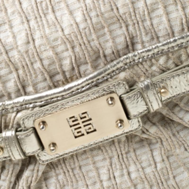 Hobo piccolo in tela e pelle scintillante beige di Givenchy in vendita 4