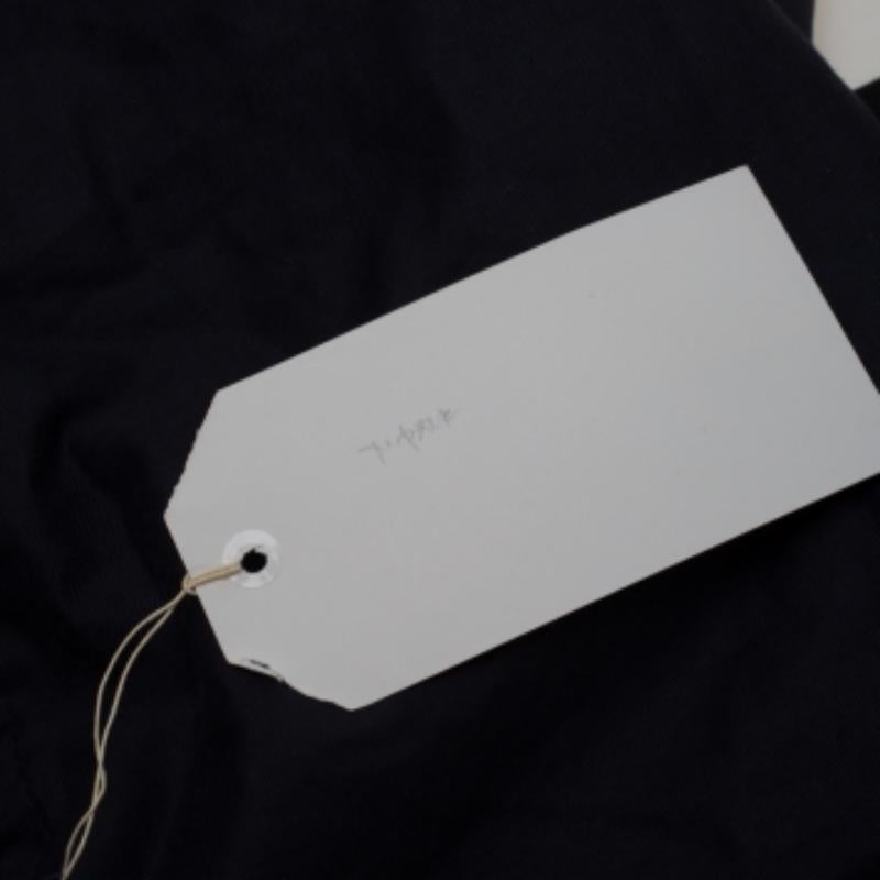 Givenchy Beige schimmernde Hobo aus Segeltuch und Leder mit Verzierungen im Zustand „Gut“ im Angebot in Dubai, Al Qouz 2