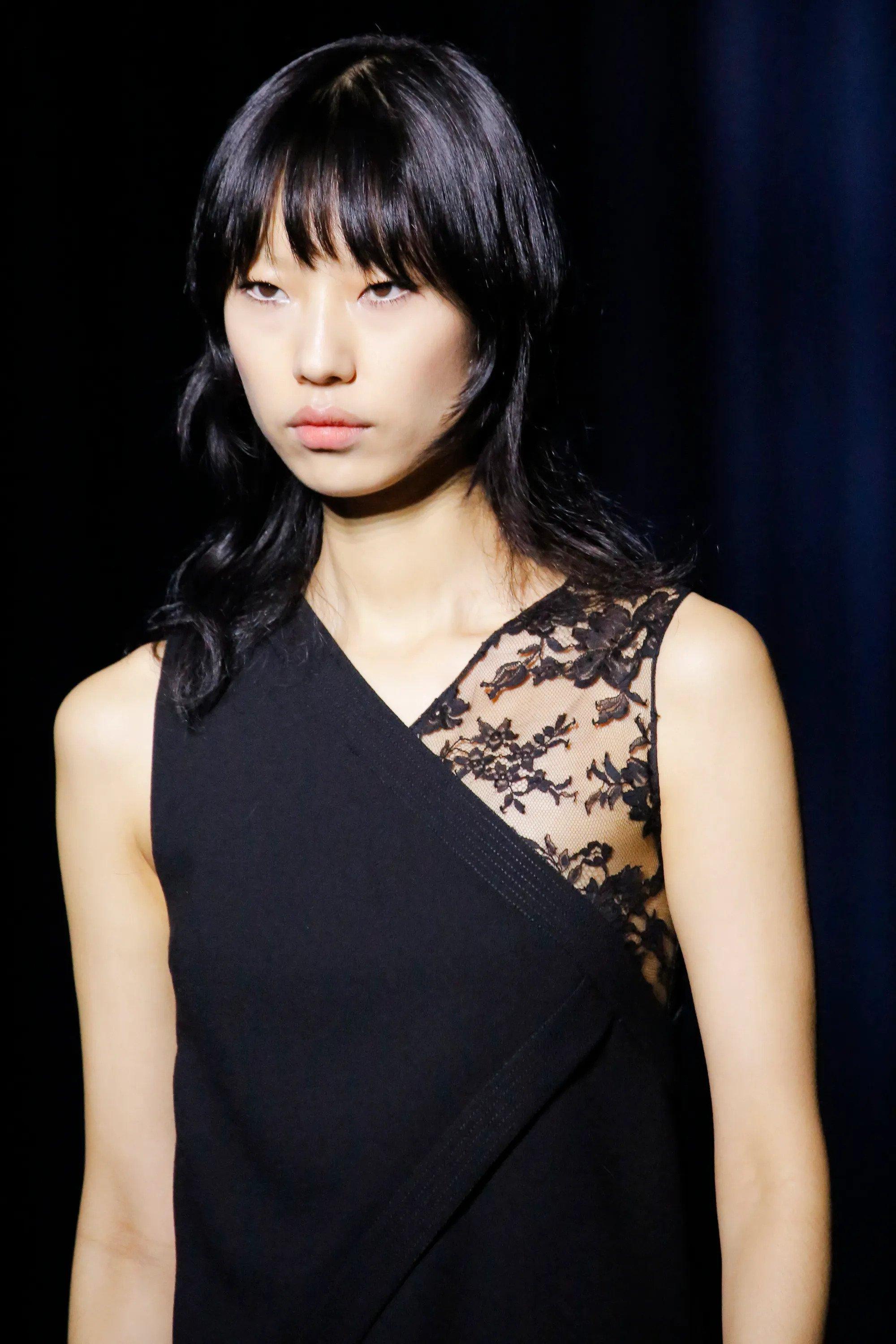 GIVENCHY black 2018 ASYMMETRIC WOOL & LACE Dress 38 S For Sale 4