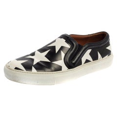 Givenchy Schwarz und Weiß Leder Star Print Skate Slip On Sneakers Größe 39