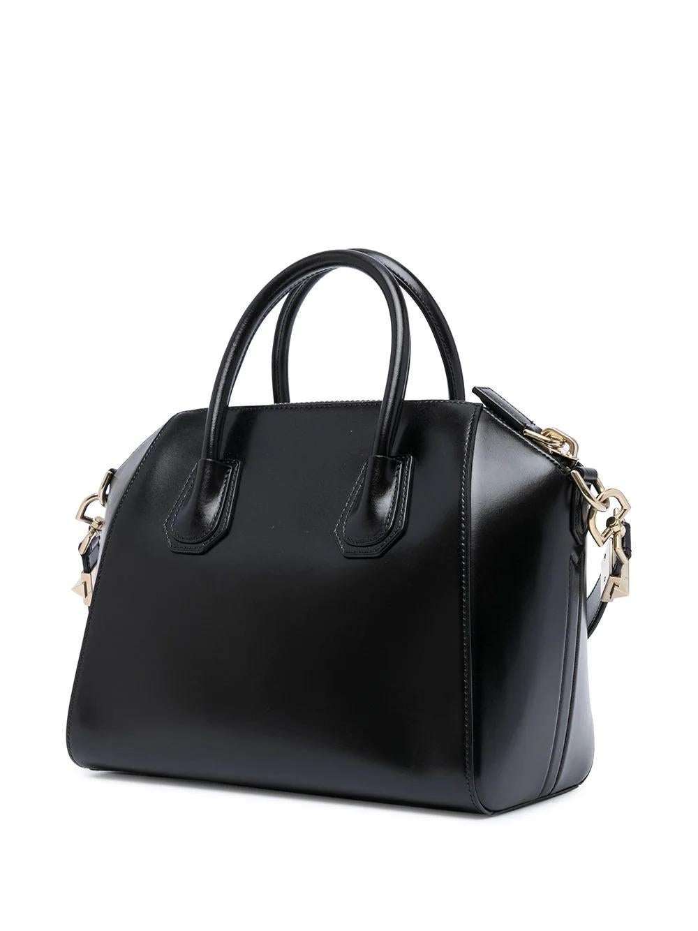 Givenchy Black Antigona Bag In Excellent Condition In London, GB