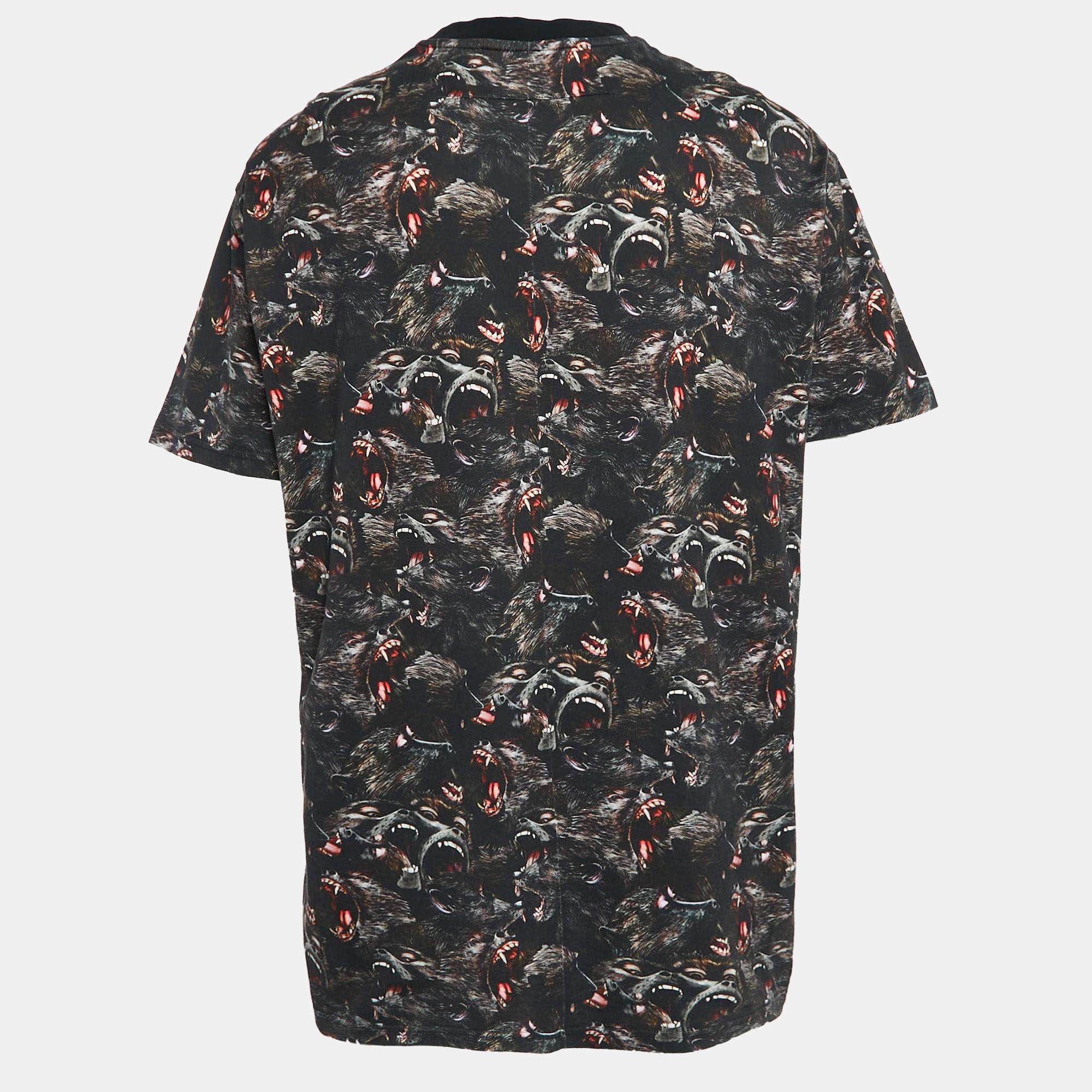Sia che tu voglia uscire con gli amici o che tu voglia semplicemente oziare...  questa t-shirt è un capo versatile che può essere abbinato in molti modi. È stato realizzato con un tessuto pregiato.
