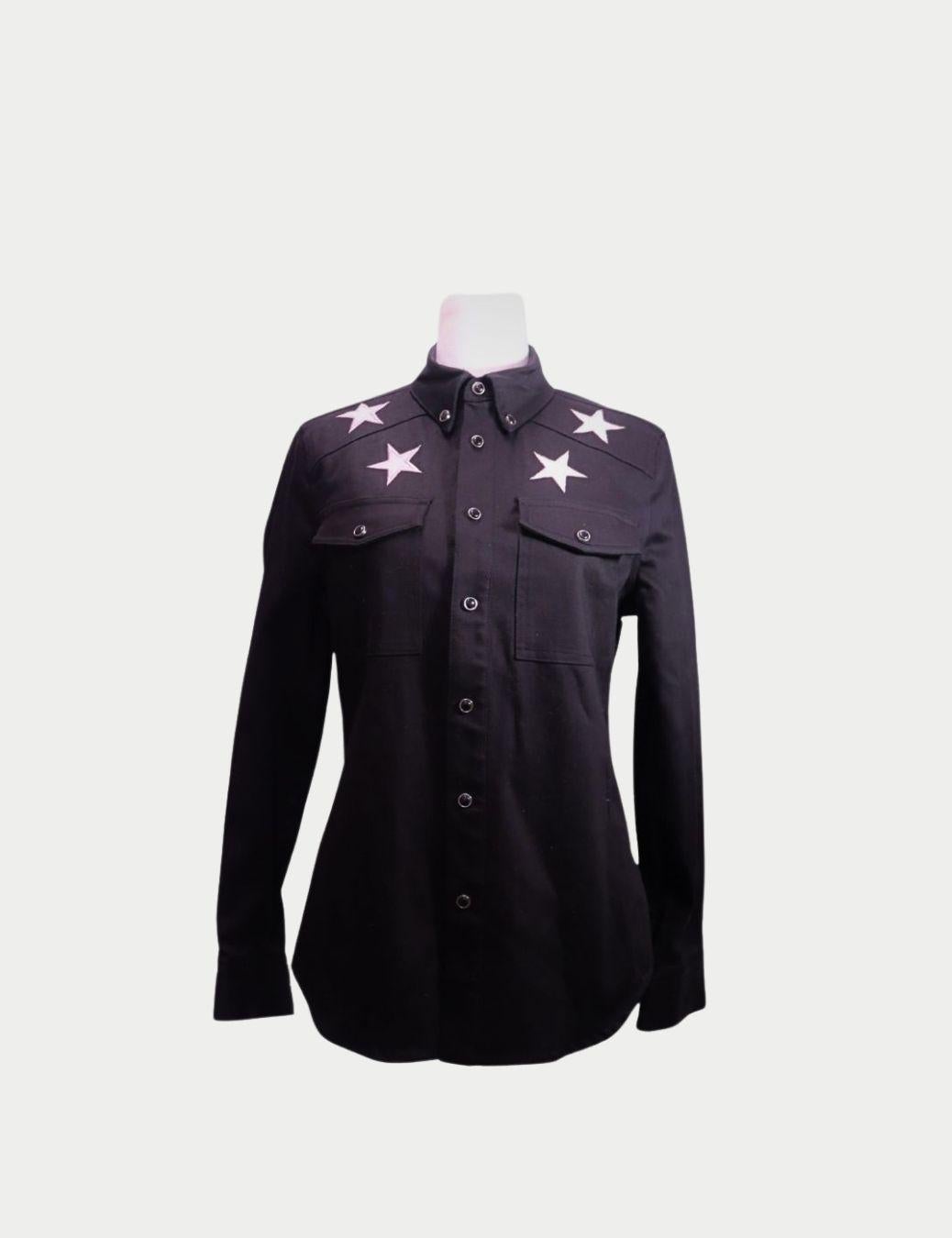 Chaqueta camisera abotonable negra Givenchy - EU 36 en Bueno estado para la venta en Amman, JO