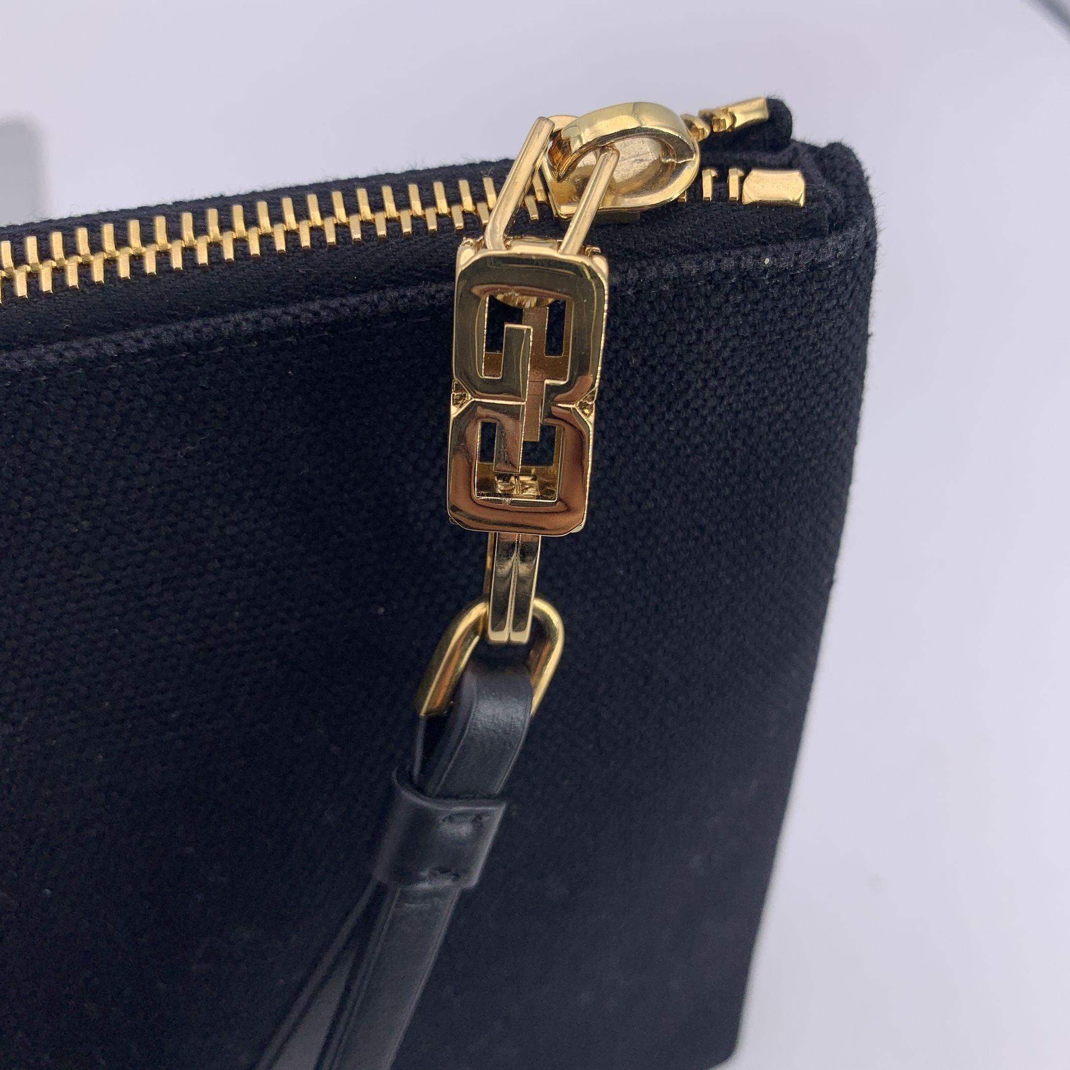 Givenchy Black Canvas Logo Pochette Clutch Wrist Bag Purse In Excellent Condition For Sale In Rome, Rome