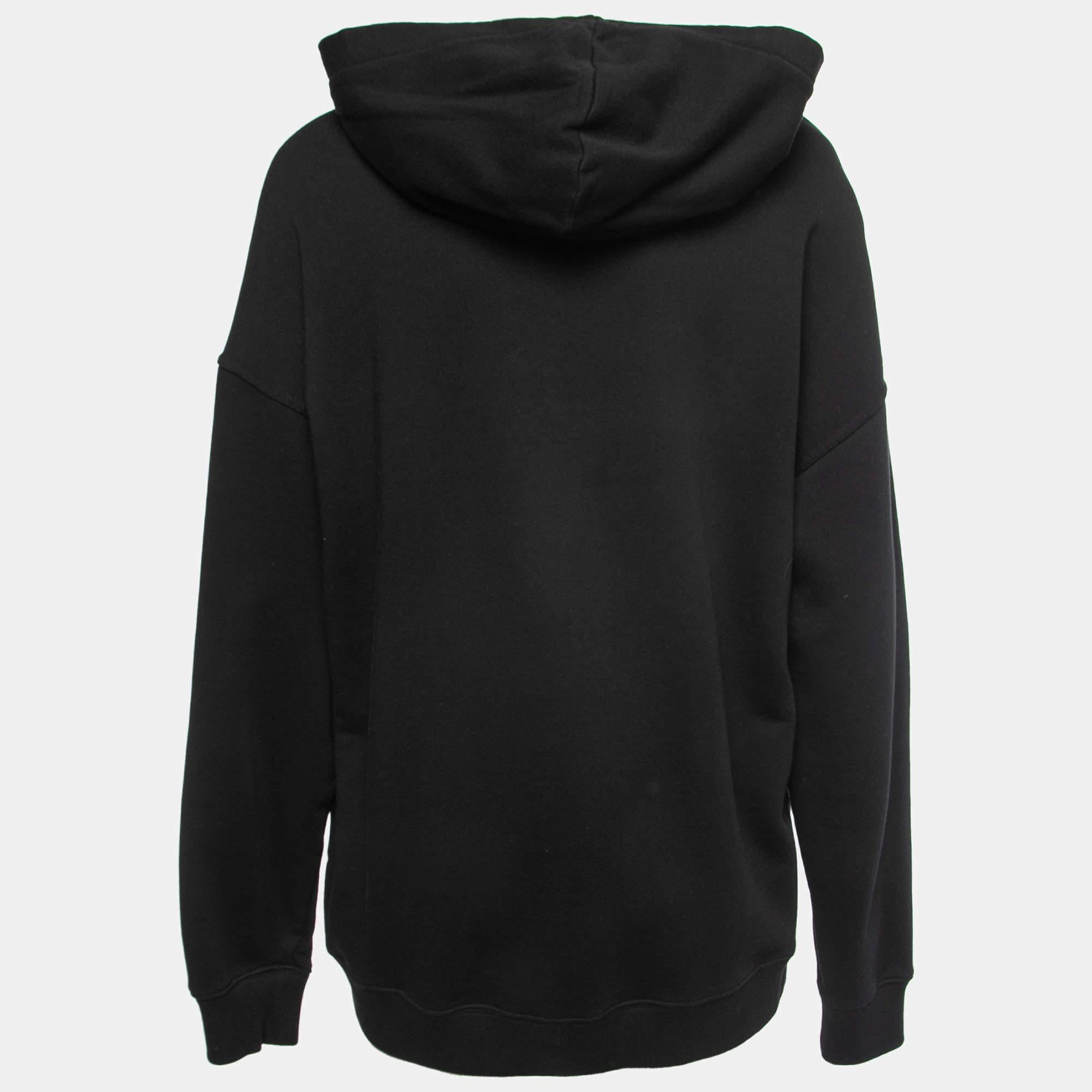 Whether you want to go out on casual outings with friends or just want to lounge around this sweatshirt is a versatile piece and can be styled in many ways. It has been made using high grade materials and the creation will go well with basic denim