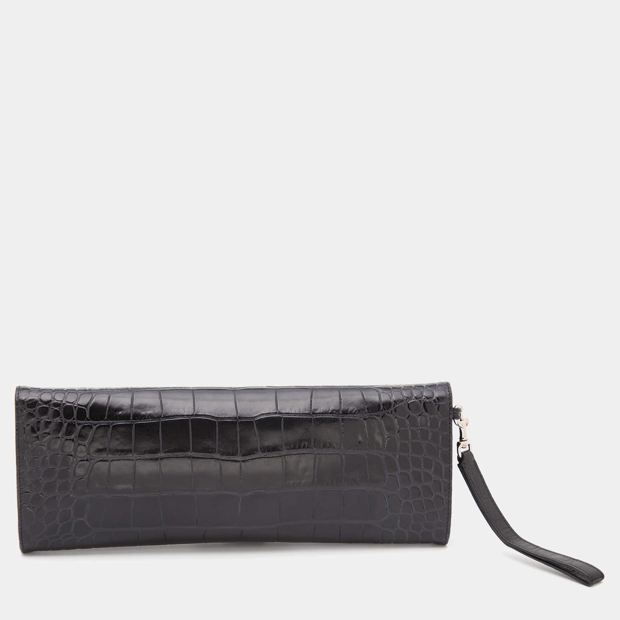 Givenchy Black Croc Embossed Leather Shark Tooth Long Wristlet Clutch In Good Condition In Dubai, Al Qouz 2