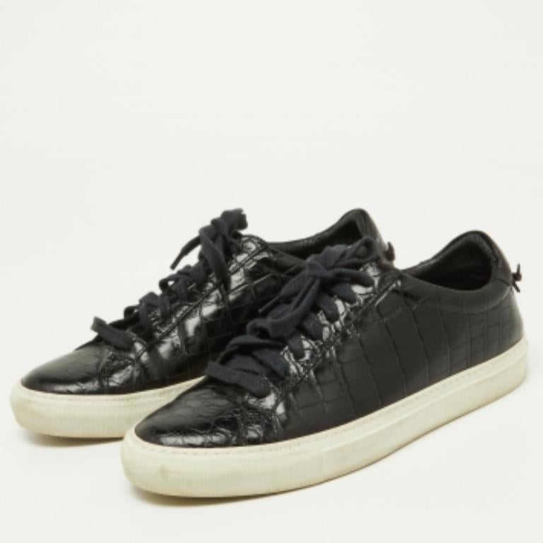 Givenchy Black Croc Embossed Leather Urban Street Sneakers Size 40 Bon état - En vente à Dubai, Al Qouz 2