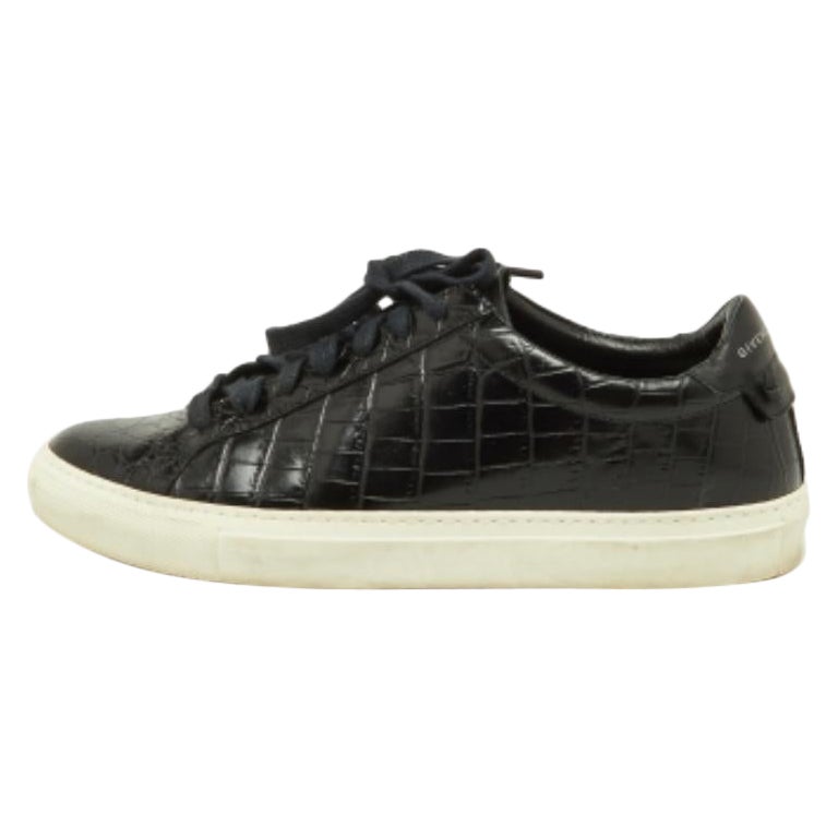 Givenchy Black Croc Embossed Leather Urban Street Sneakers Size 40 en vente