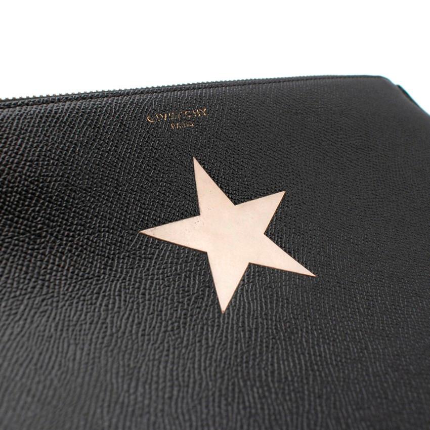 Givenchy - Astuccio in pelle nera con stampa a stella in vendita 1