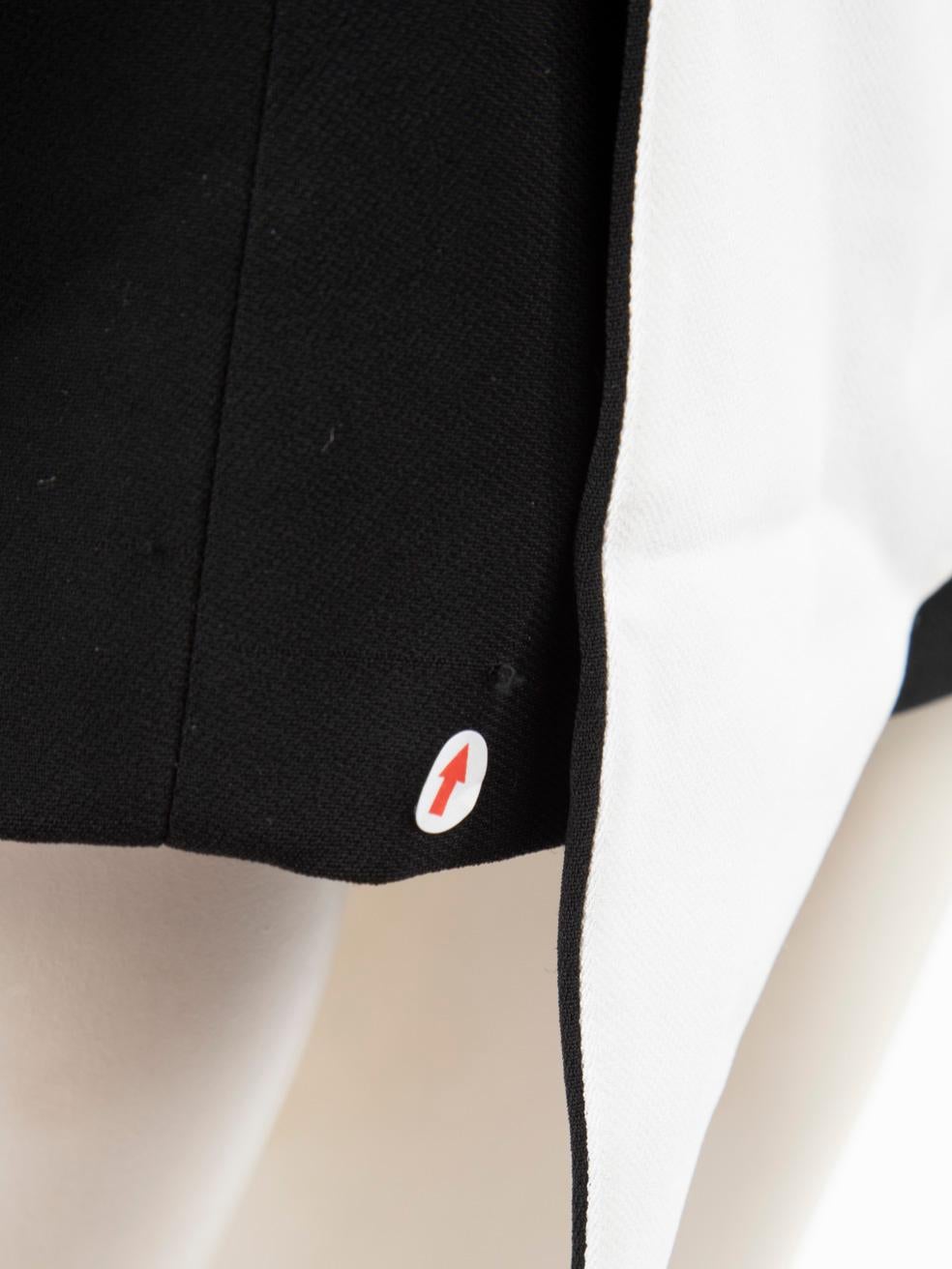 Givenchy Black Knee-Length Belted Dress Size XS For Sale 1
