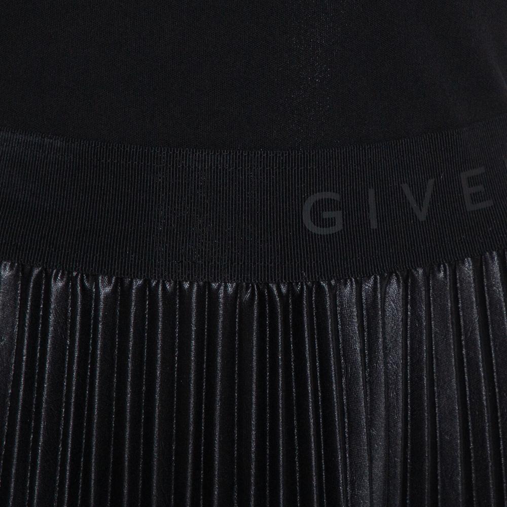 Givenchy Black Knit & Plisse Sleeveless Midi Dress S In Good Condition In Dubai, Al Qouz 2
