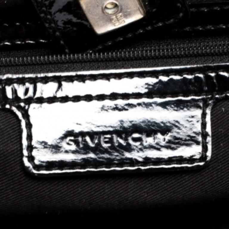 Hobo aus schwarzem Leder und Lackleder von Givenchy im Angebot 5