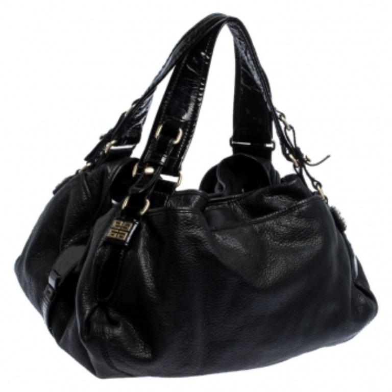 Hobo aus schwarzem Leder und Lackleder von Givenchy Damen im Angebot
