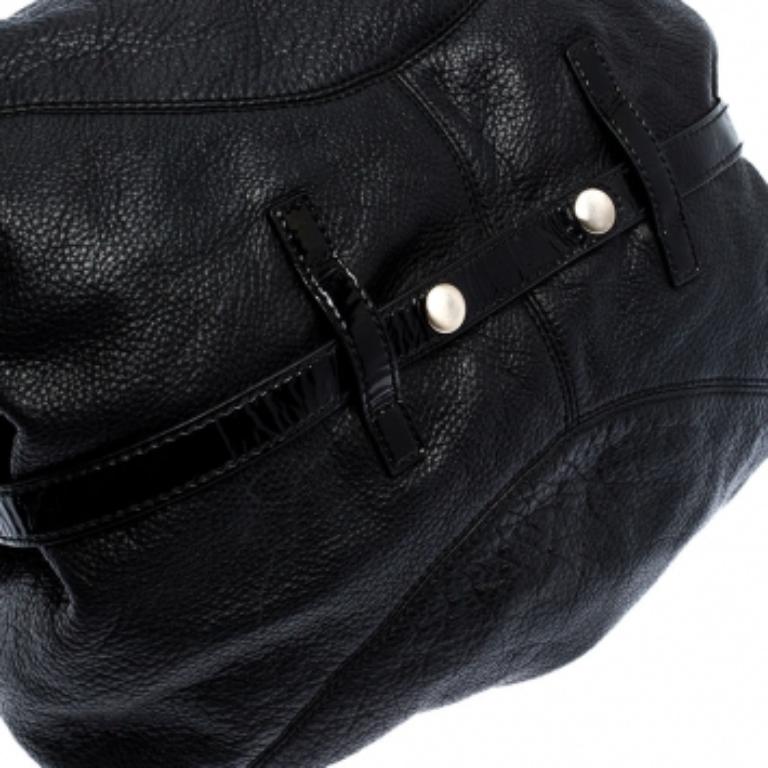 Hobo aus schwarzem Leder und Lackleder von Givenchy im Angebot 1
