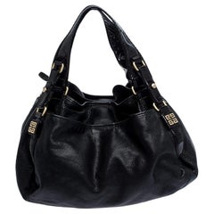 Givenchy - Sac hobo en cuir noir et cuir verni