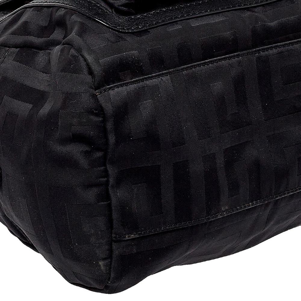 Givenchy Duffel-Tasche aus schwarzem Leder und signiertem Segeltuch im Angebot 1