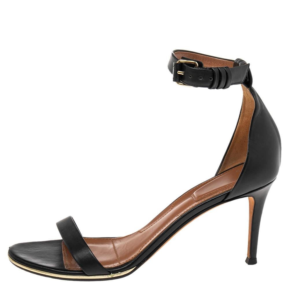 Sharply carved with an eye-catching silhouette and structure, these sandals from Givenchy leave you in awe of them. These sandals are created from black leather and flaunt a minimalistic style on their upper. A neatly shaped counter with an ankle