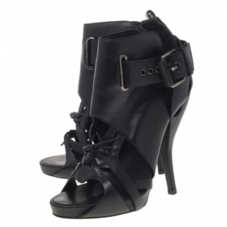 Givenchy - Stivaletti alla caviglia in pelle nera - misura 36,5 In condizioni buone a Dubai, Al Qouz 2