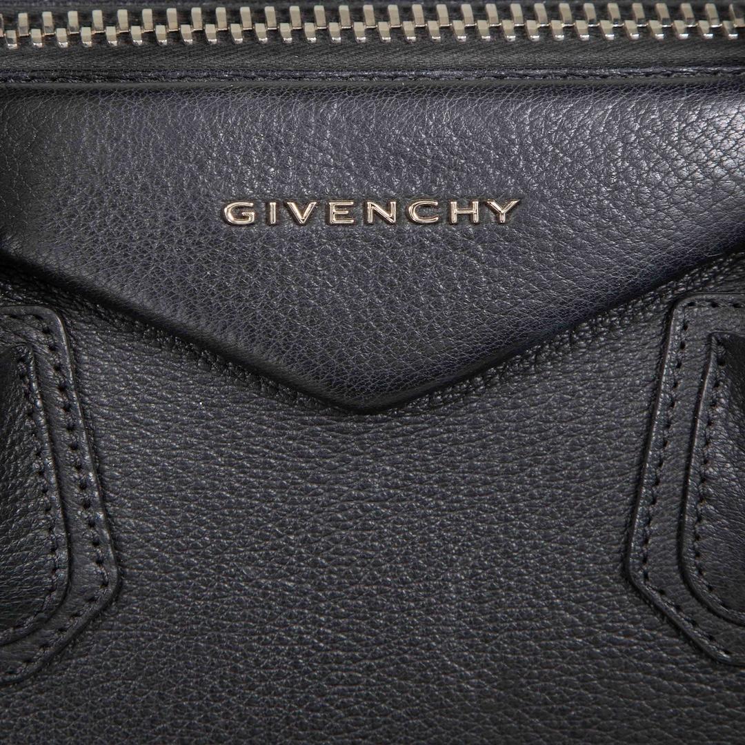 Givenchy Borsa media in pelle nera Antigona 2
