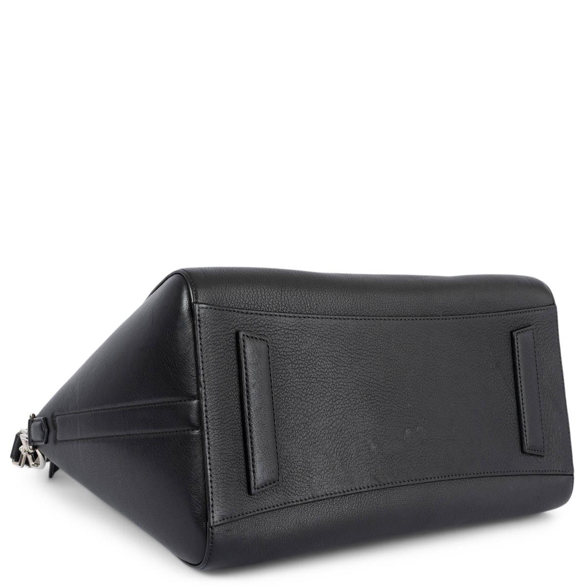 Women's GIVENCHY black leather ANTIGONA MEDIUM Tote Bag For Sale