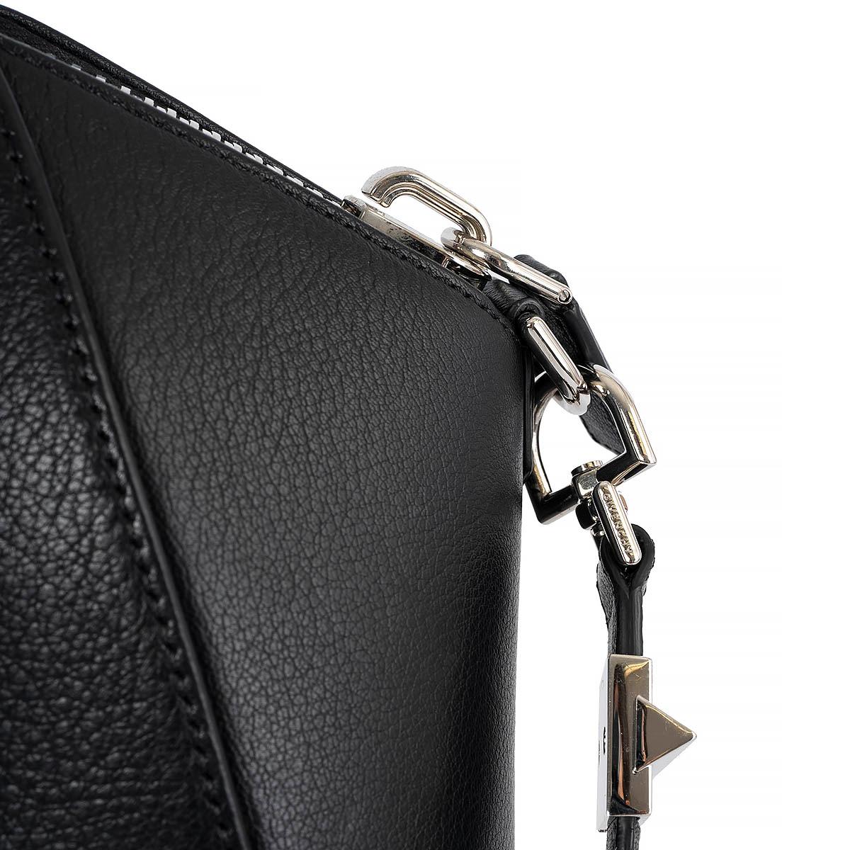 GIVENCHY black leather ANTIGONA MEDIUM Tote Bag For Sale 3