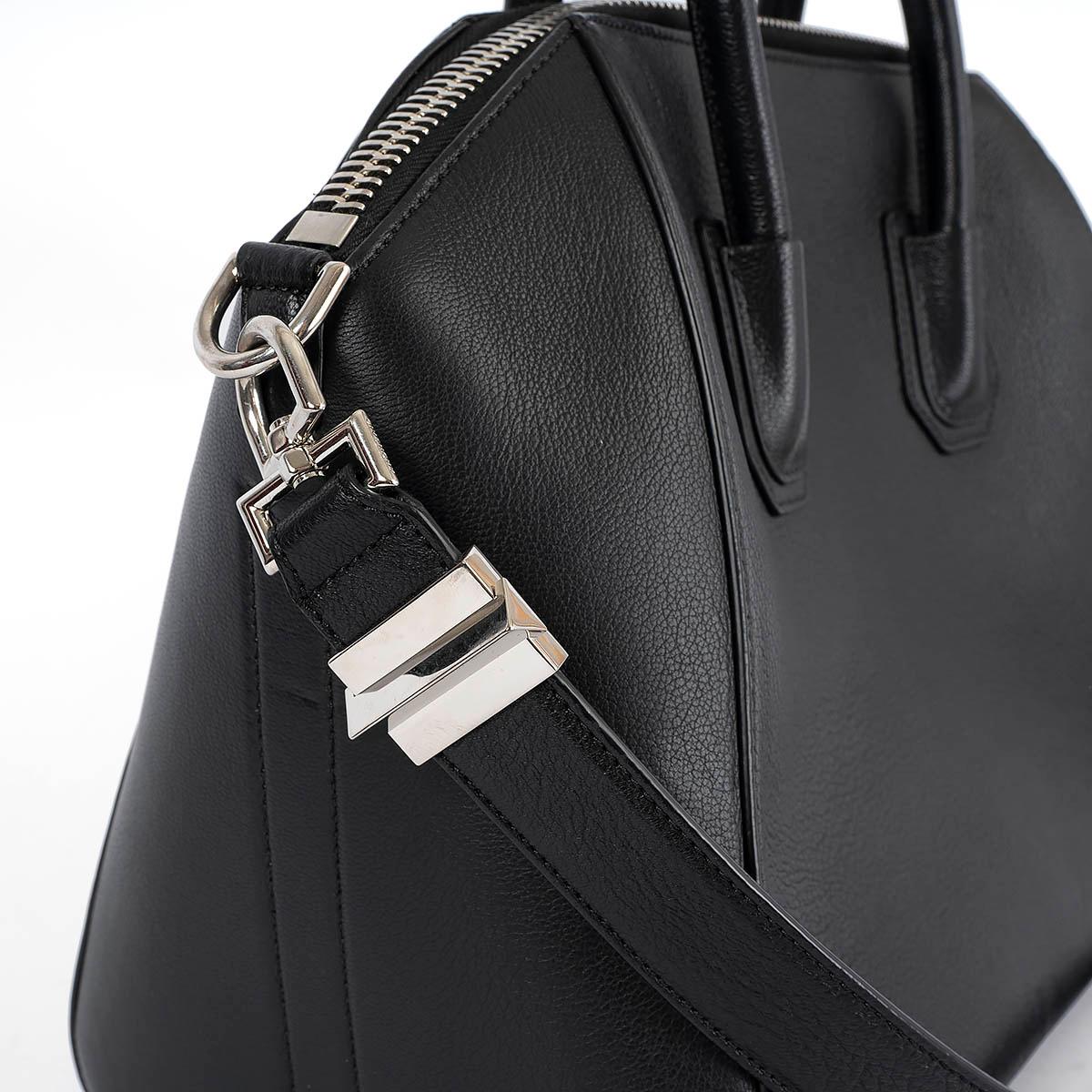 GIVENCHY black leather ANTIGONA MEDIUM Tote Bag For Sale 4