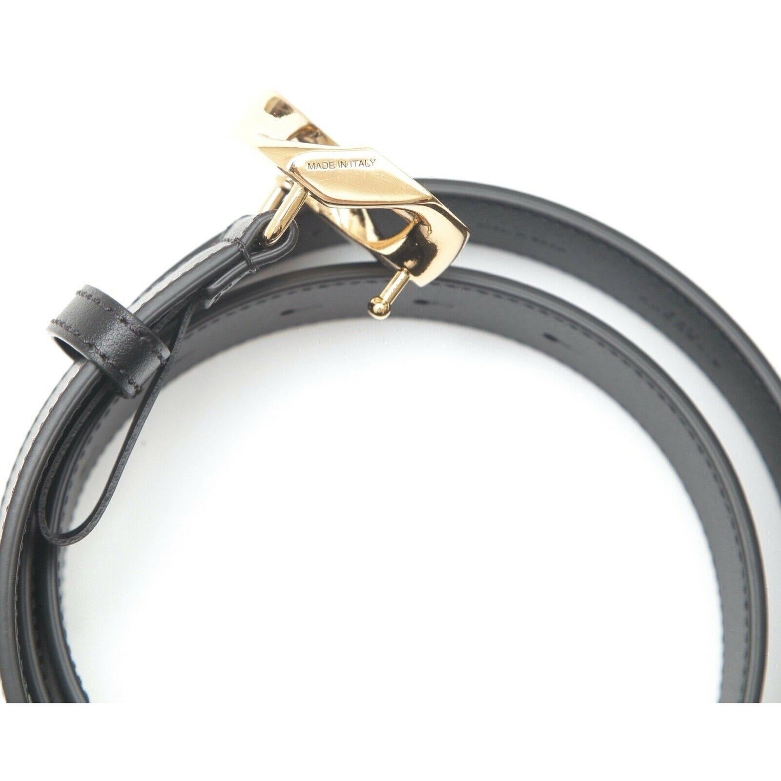 turn-lock skinny leather belt