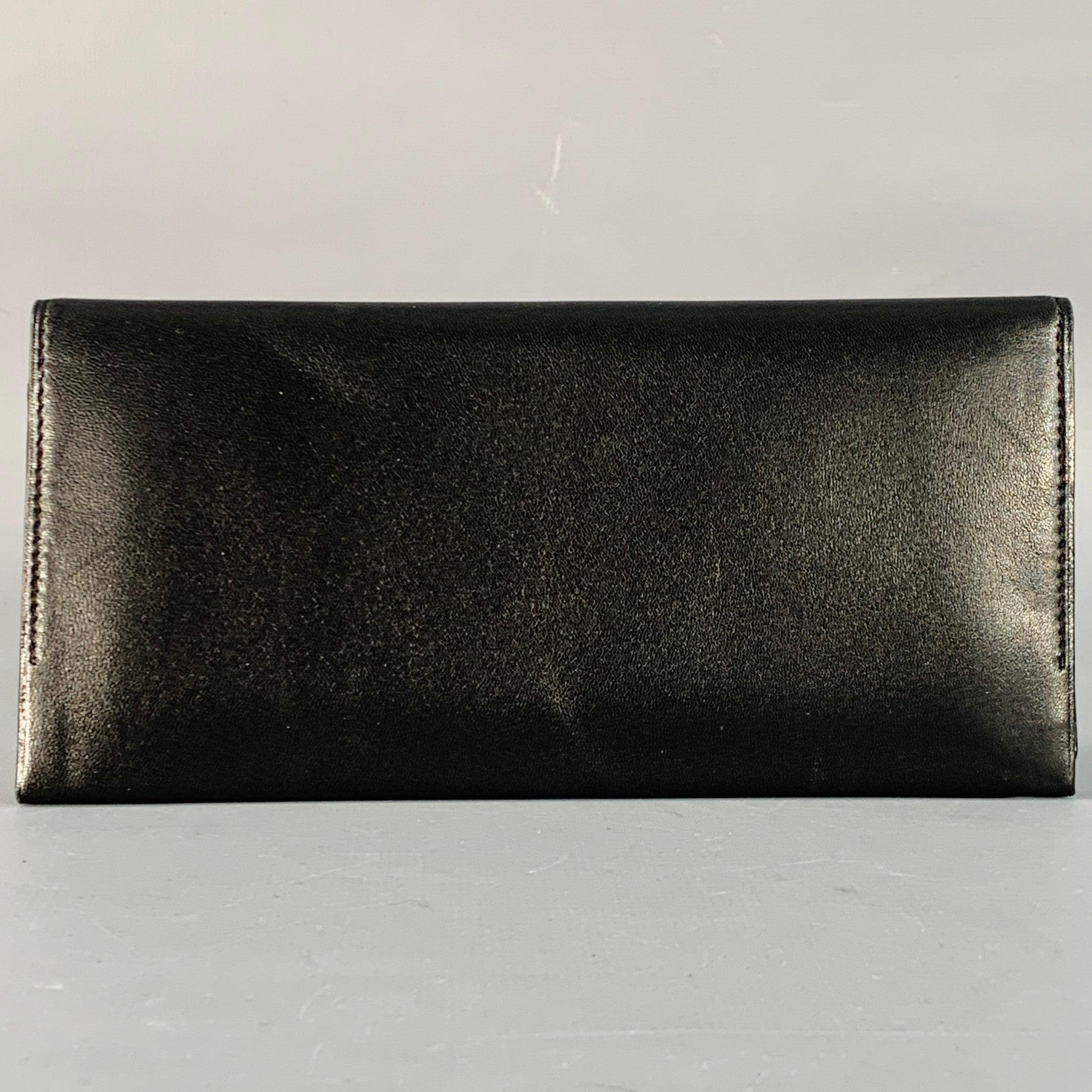 Nero Portafoglio libretto degli assegni in pelle nera di GIVENCHY in vendita