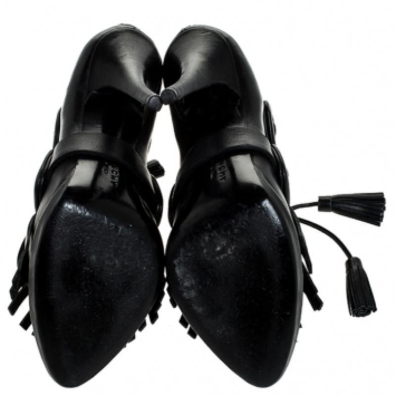 Givenchy Black Leather Fringe Lace Up Booties Size 37 en venta 1