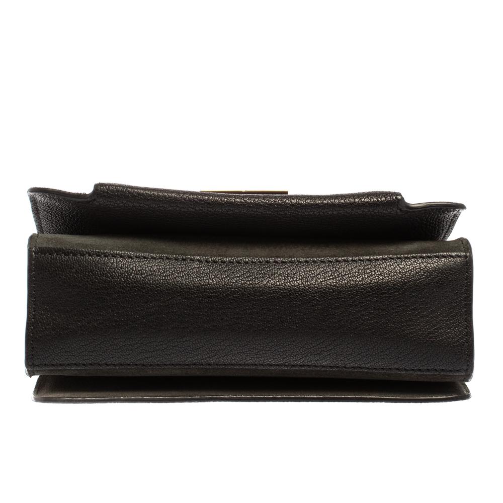 Givenchy Black Leather GV3 Shoulder Bag In Good Condition In Dubai, Al Qouz 2