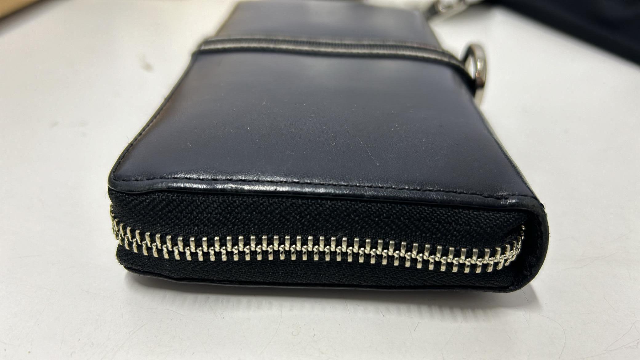Givenchy Black Leather Logo Wallet For Sale 11