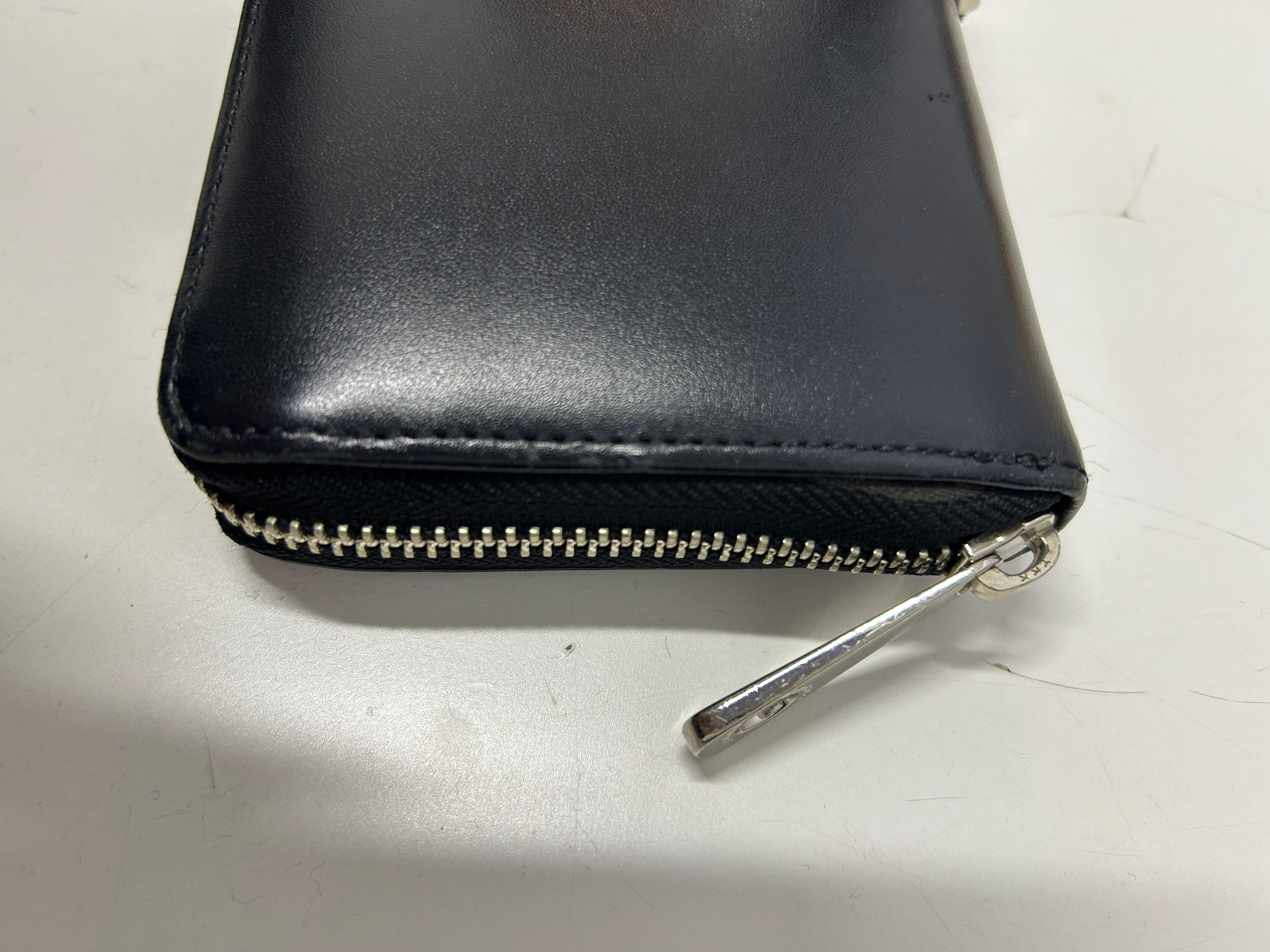 Givenchy Black Leather Logo Wallet For Sale 13