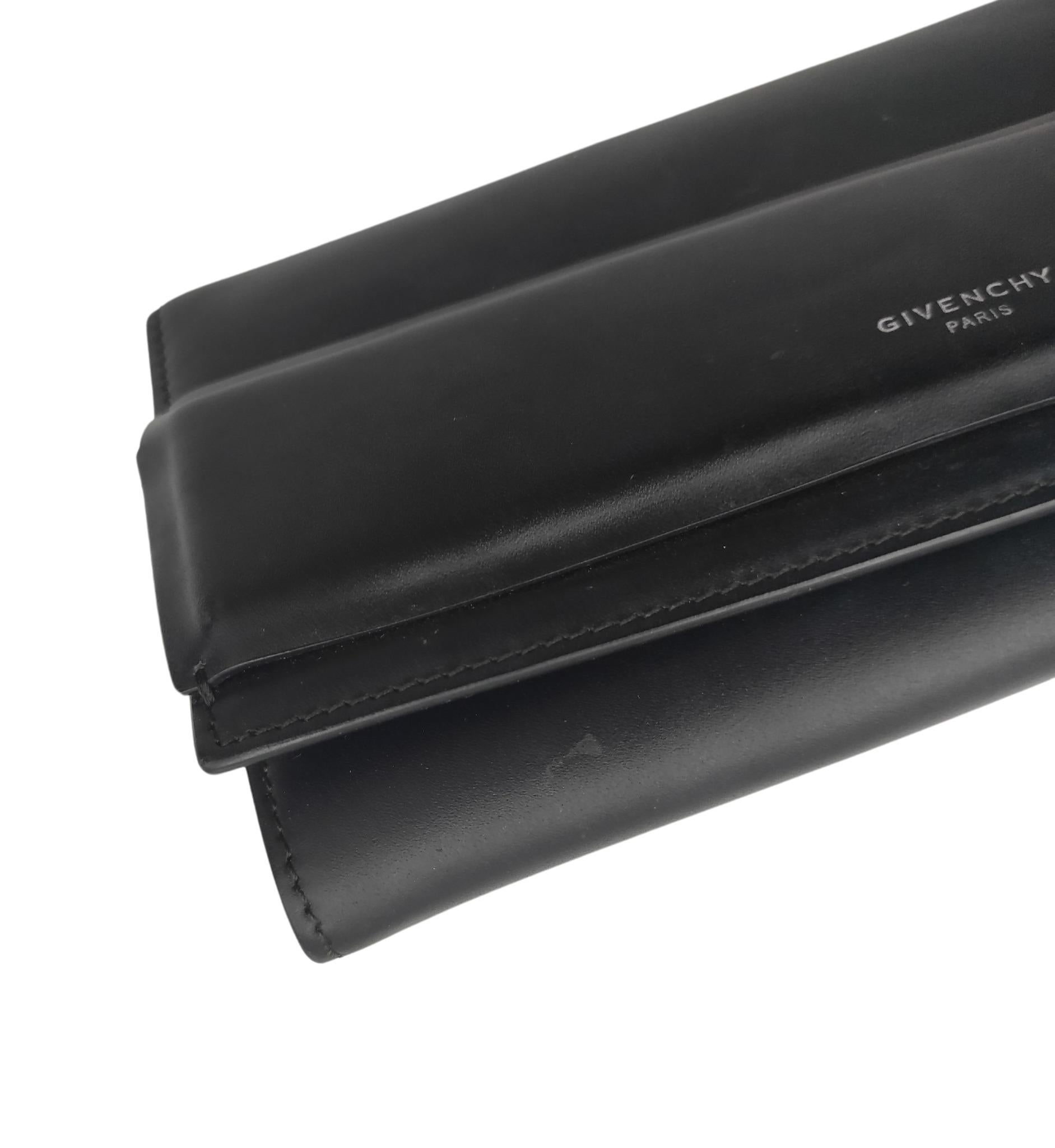 Givenchy black leather long wallet For Sale 1