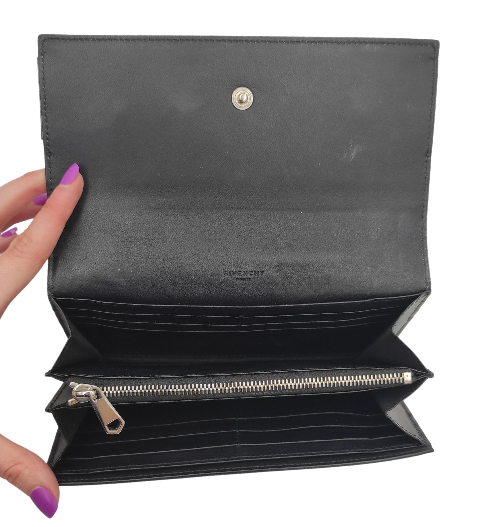 Givenchy black leather long wallet For Sale 4